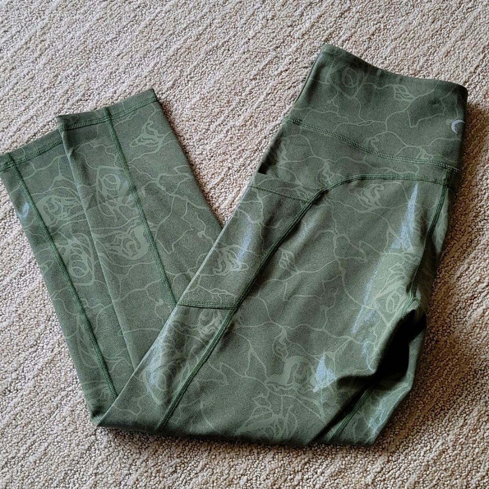Zyia olive maze leggings